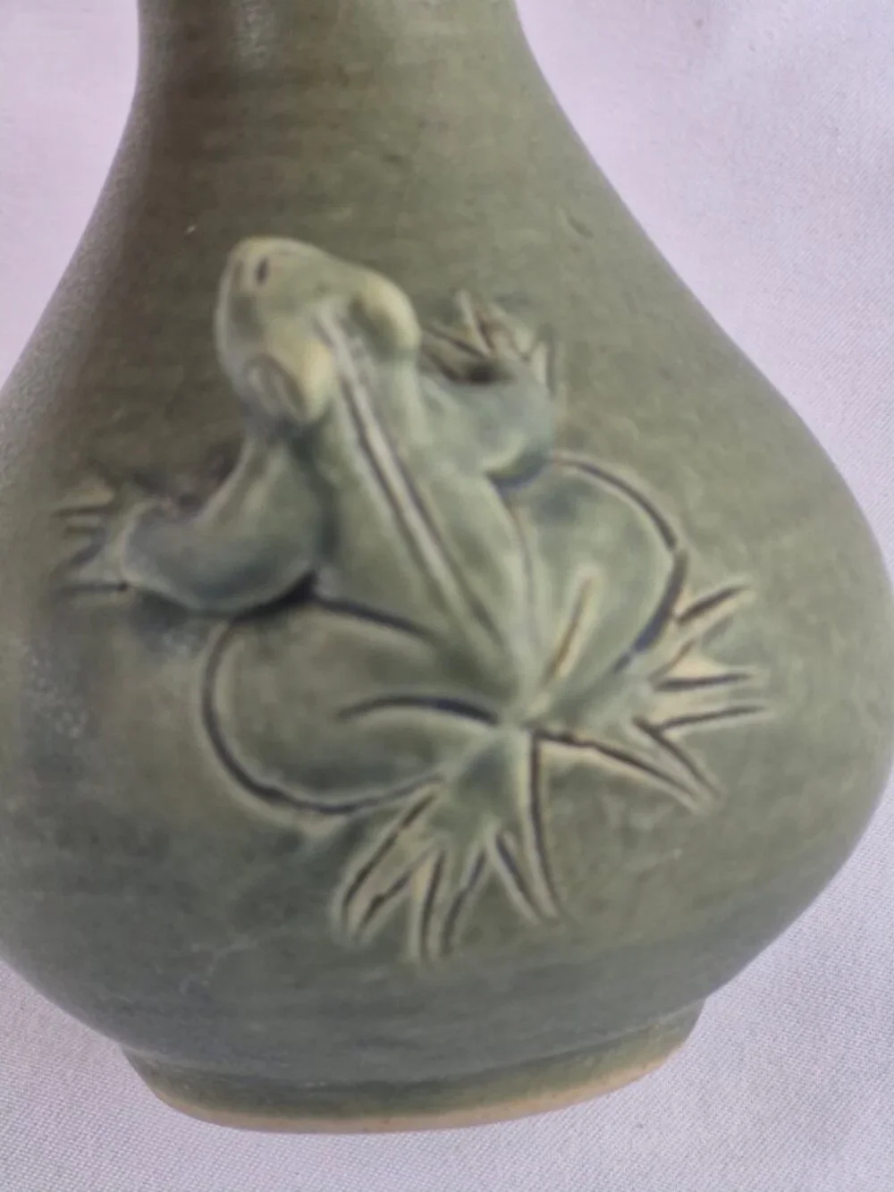 Handmade Vase with 3D Frog ceramic art